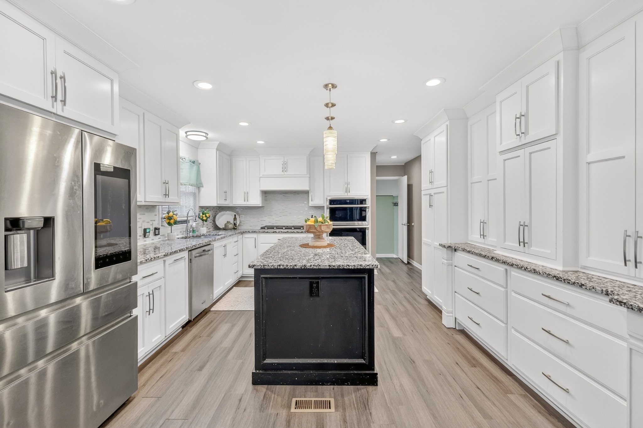 108 Belmar Cir — sold