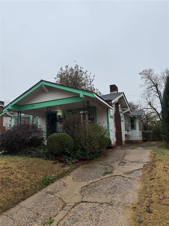 Investor Special * rehab or rebuild in the highly sought after N Highland Parked addition. New construction next door and thought the addition, many homes relisted around 1 million mark. Home is first come first serve. Schedule a tour today