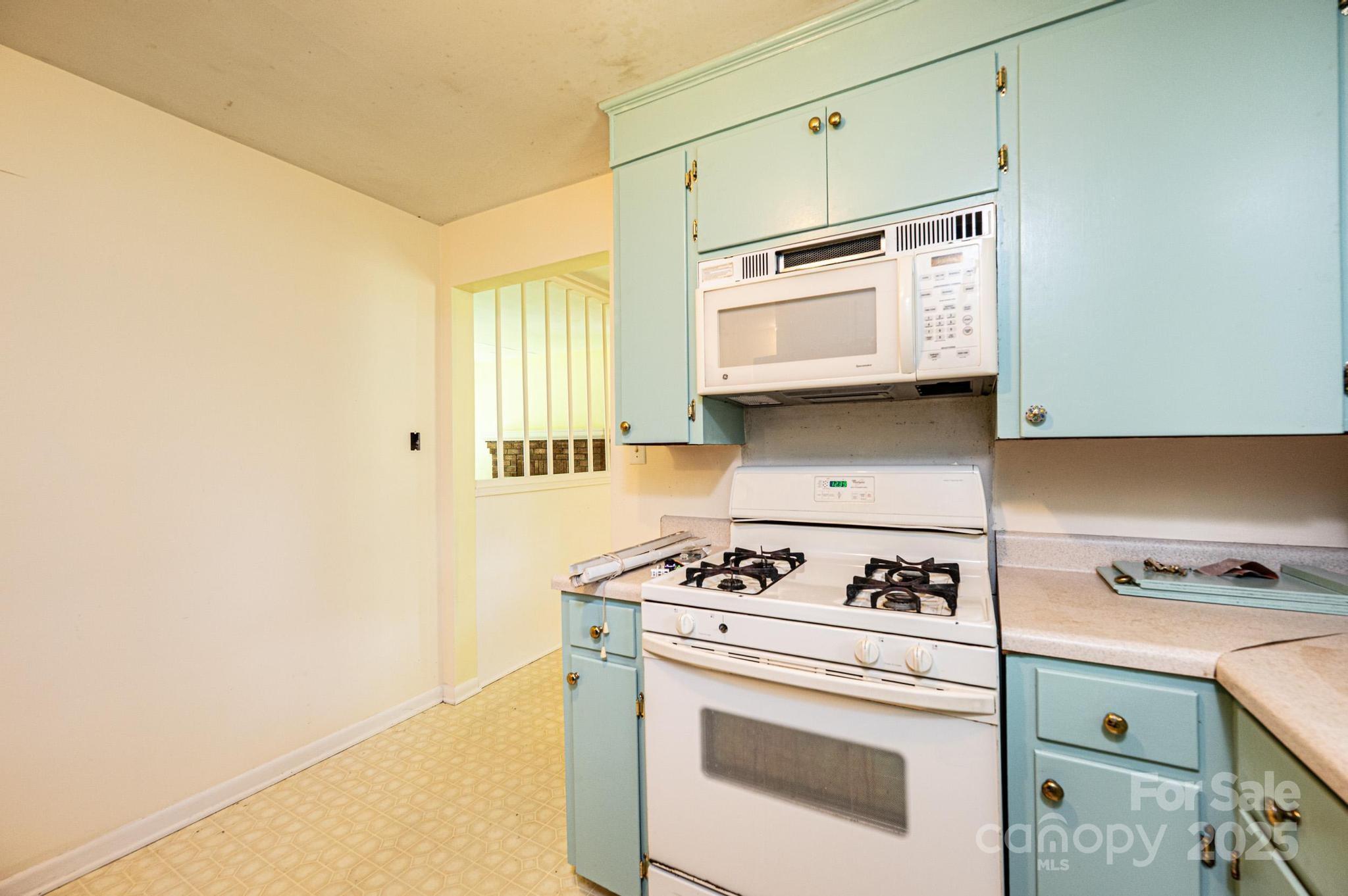 1460 23rd Avenue Place NE