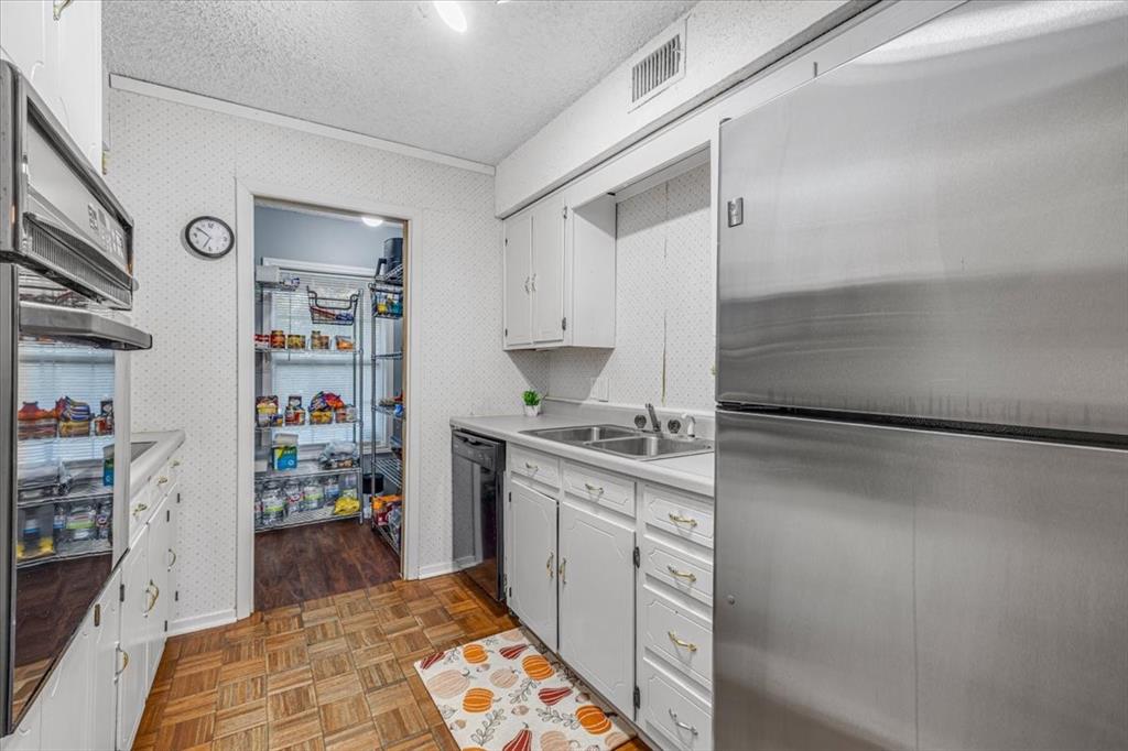 1106 Scenic Drive