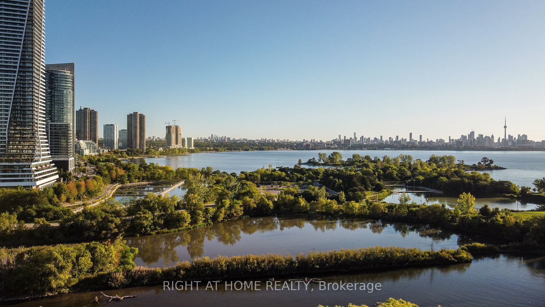 2212 W Lake Shore Blvd Ph06