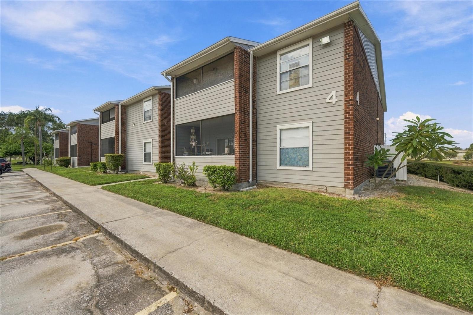 1400 Gandy Boulevard N 416