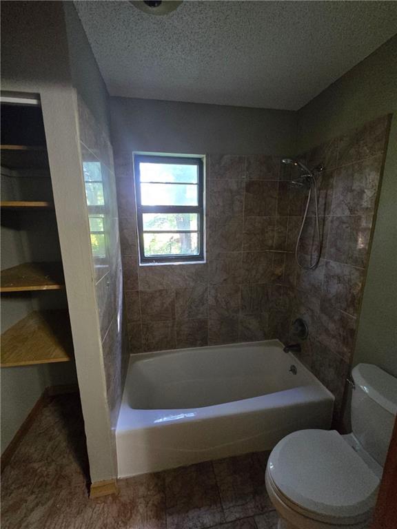 4508 NW Valley View Road