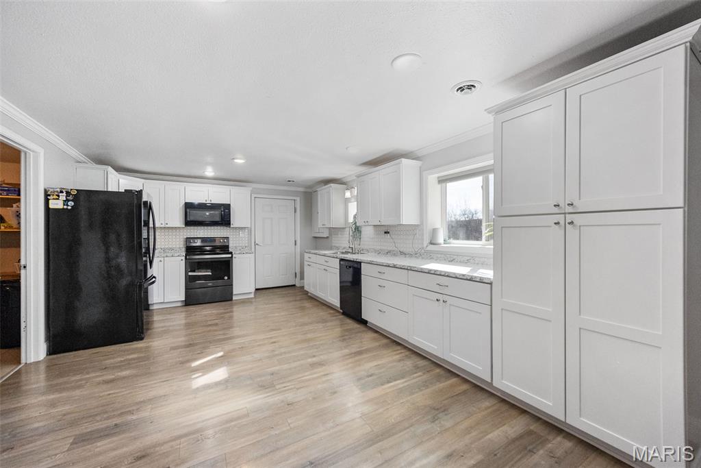 10179 Vine Road