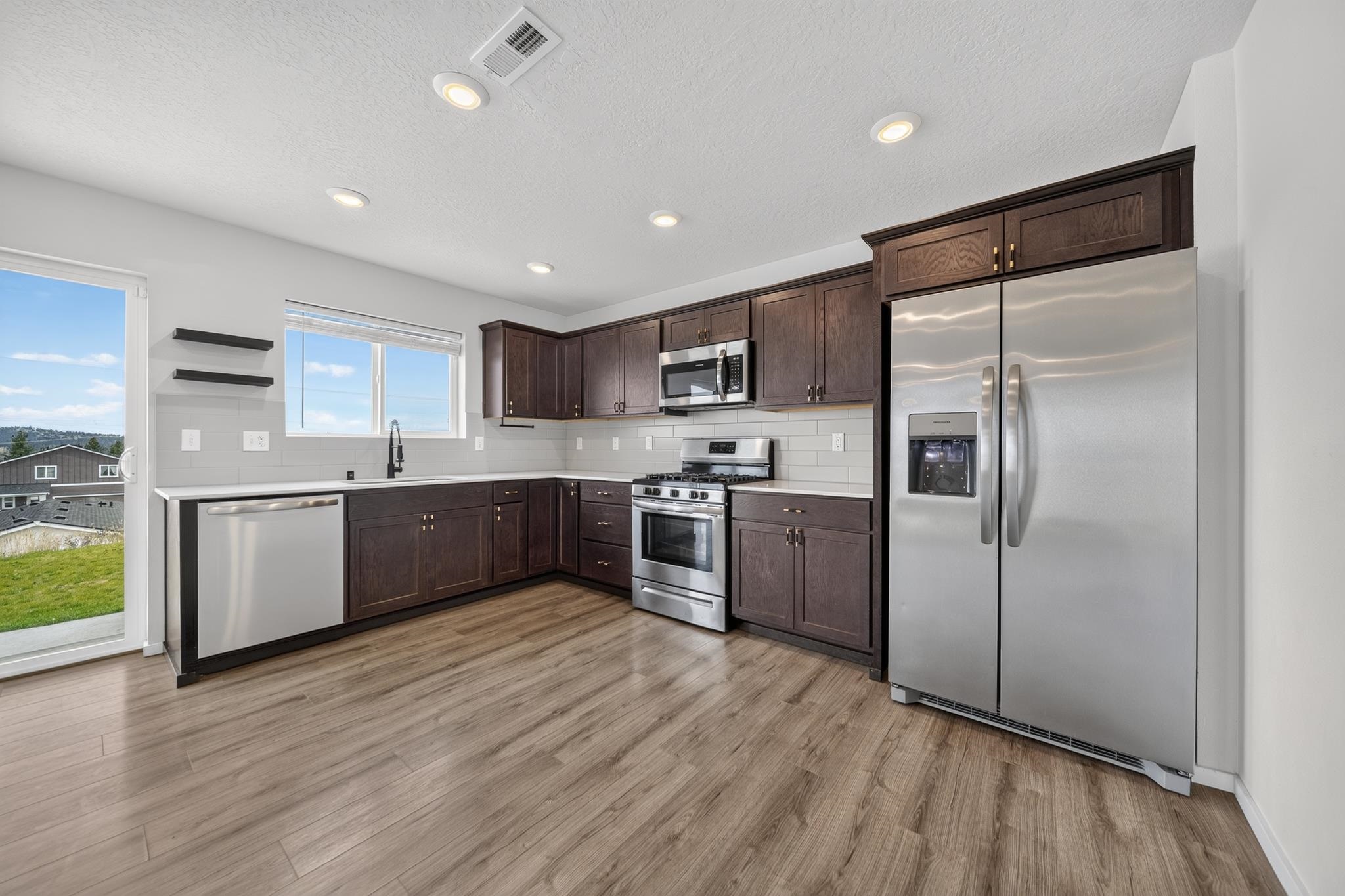 4440 W Bedford Ave