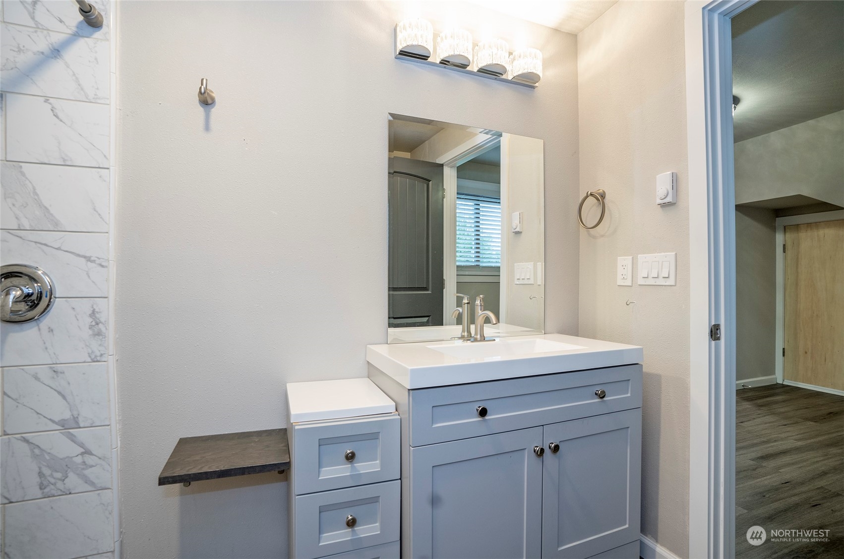 1017 E 59th