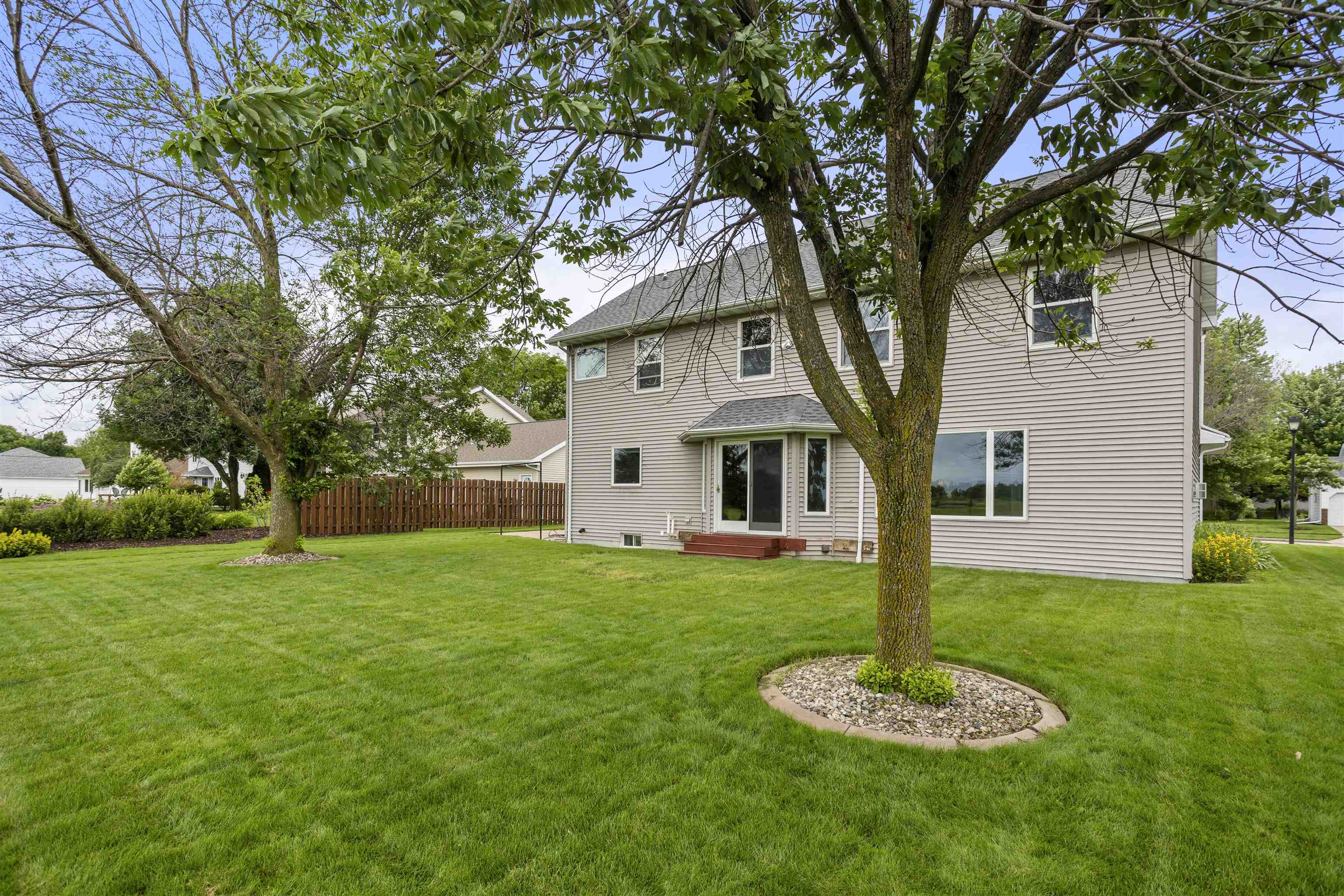 1501 E WYNDMERE Drive