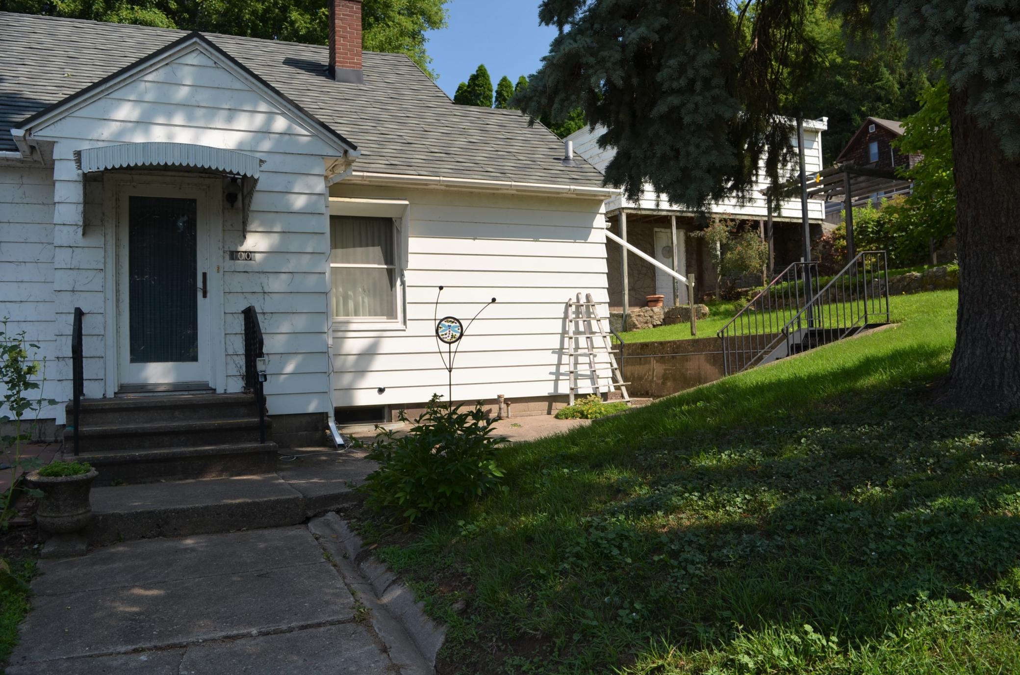 100 E Bluff Street