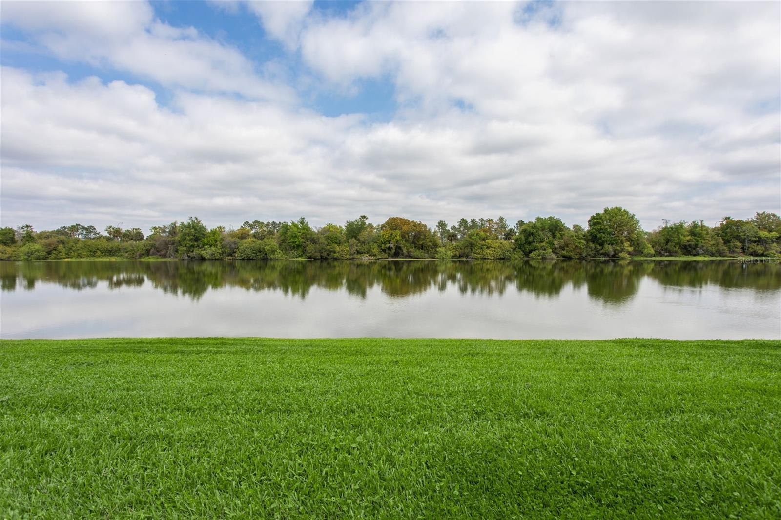 425 Kensington Lake Circle