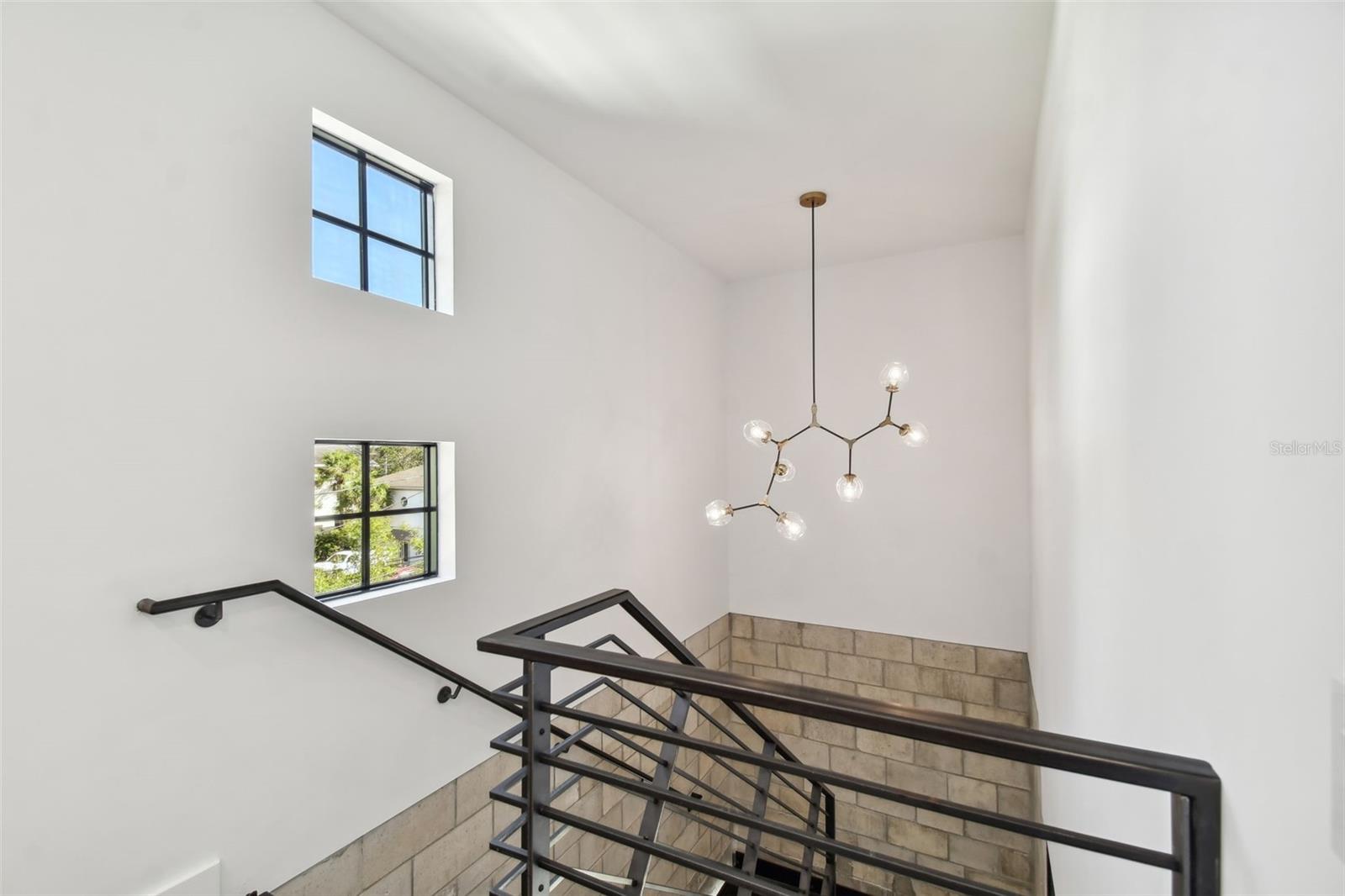 1312 W Azeele Street 1