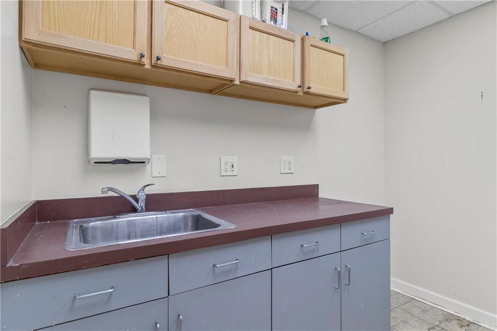 1119-1125 Merriam Lane