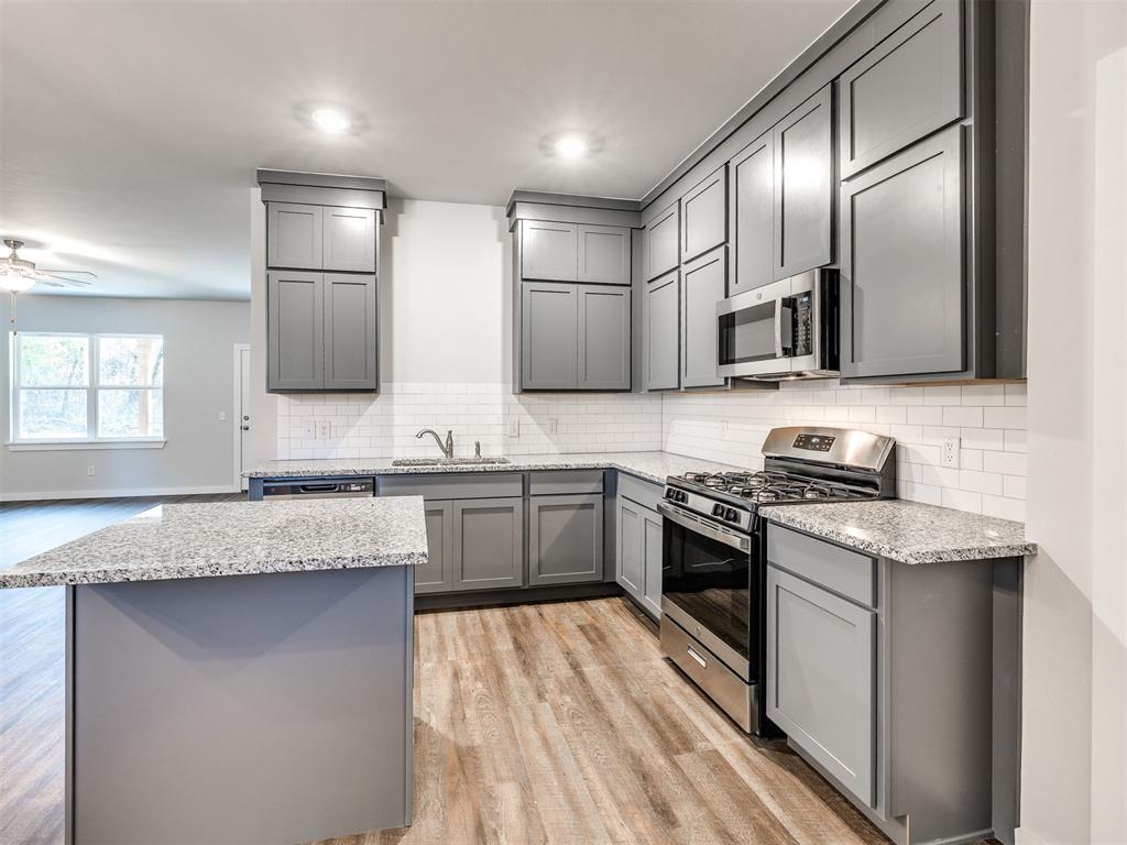 884 Stella Trail