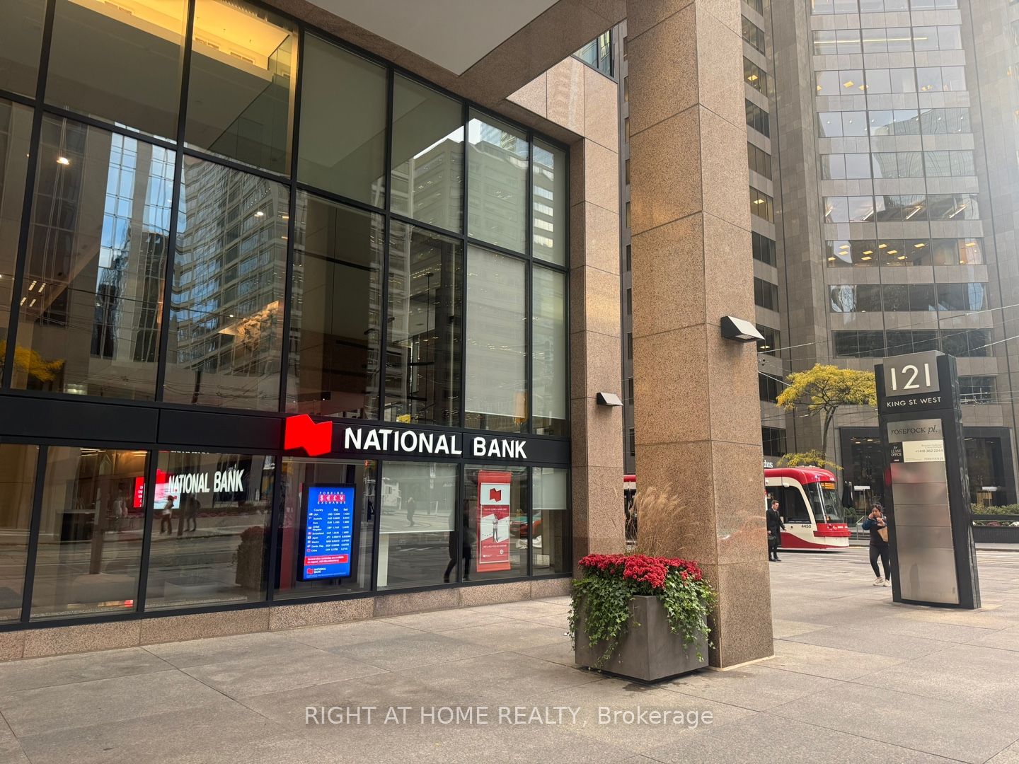 121 W King St B101