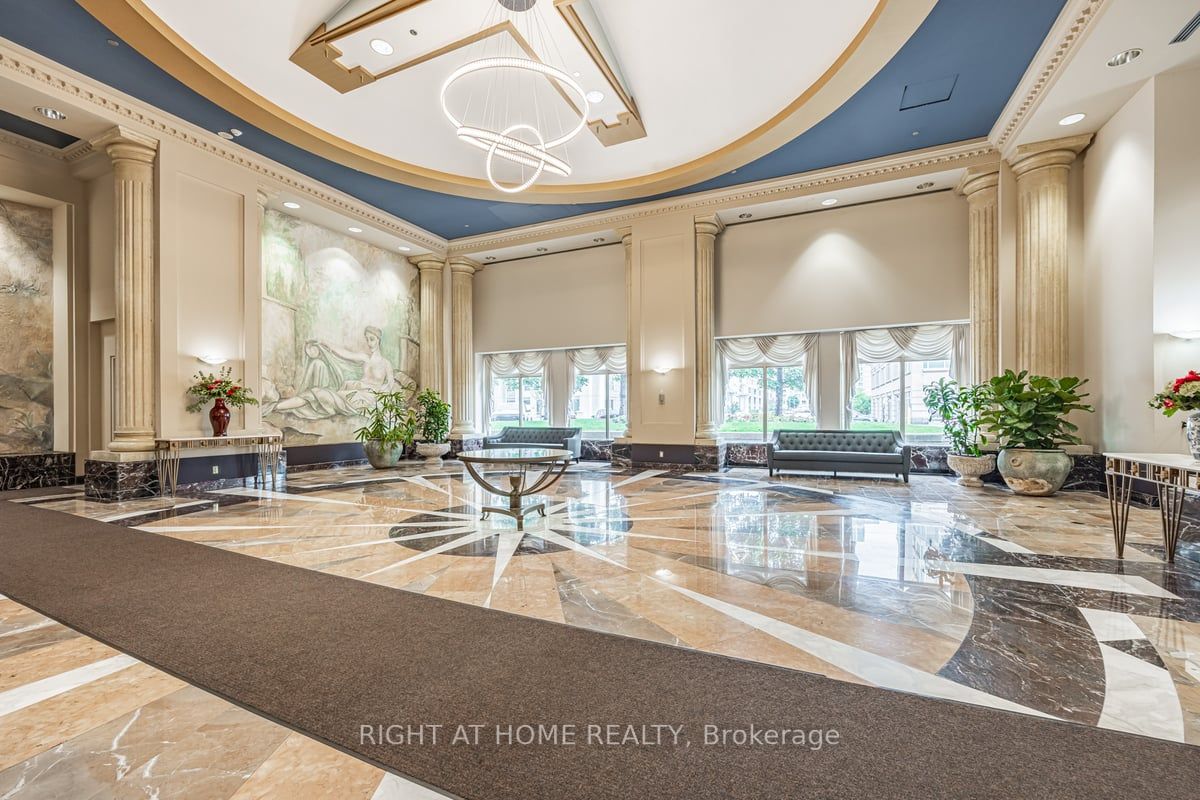 18 Lee Centre Dr 501