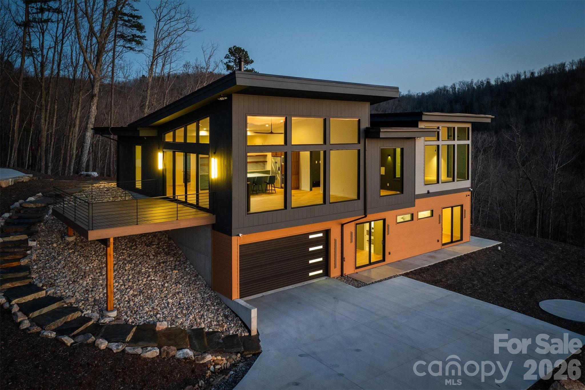 463 Summit Trail