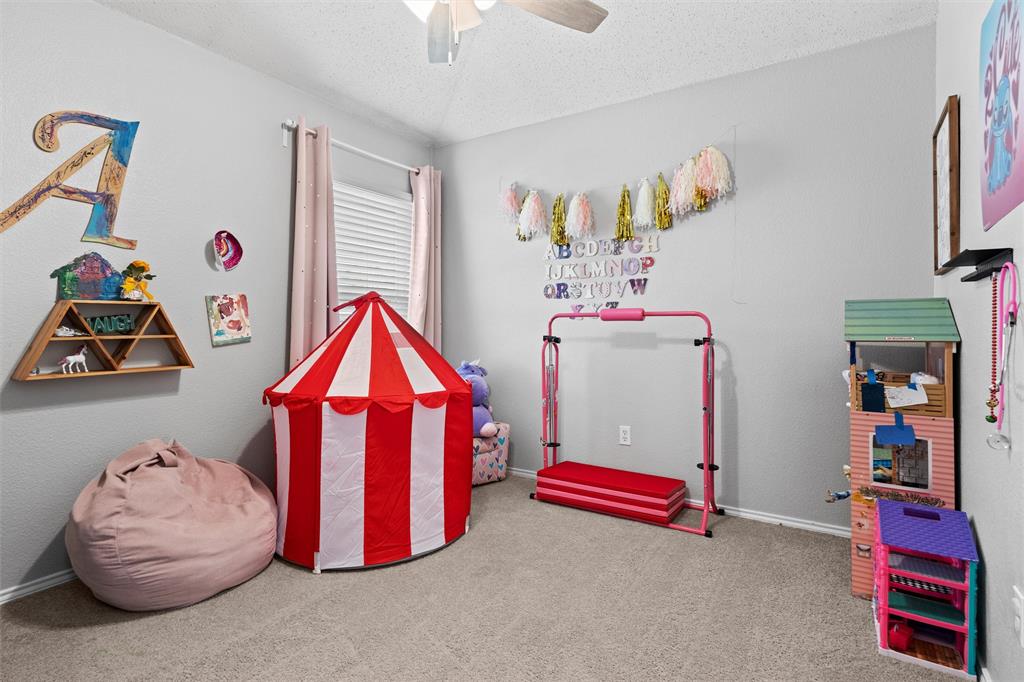 925 Gillon Drive