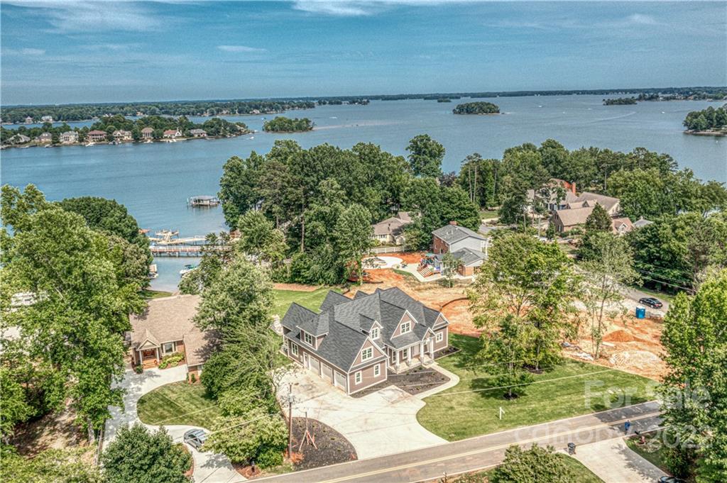 3074 Lake Shore Road S, Denver, NC 28037