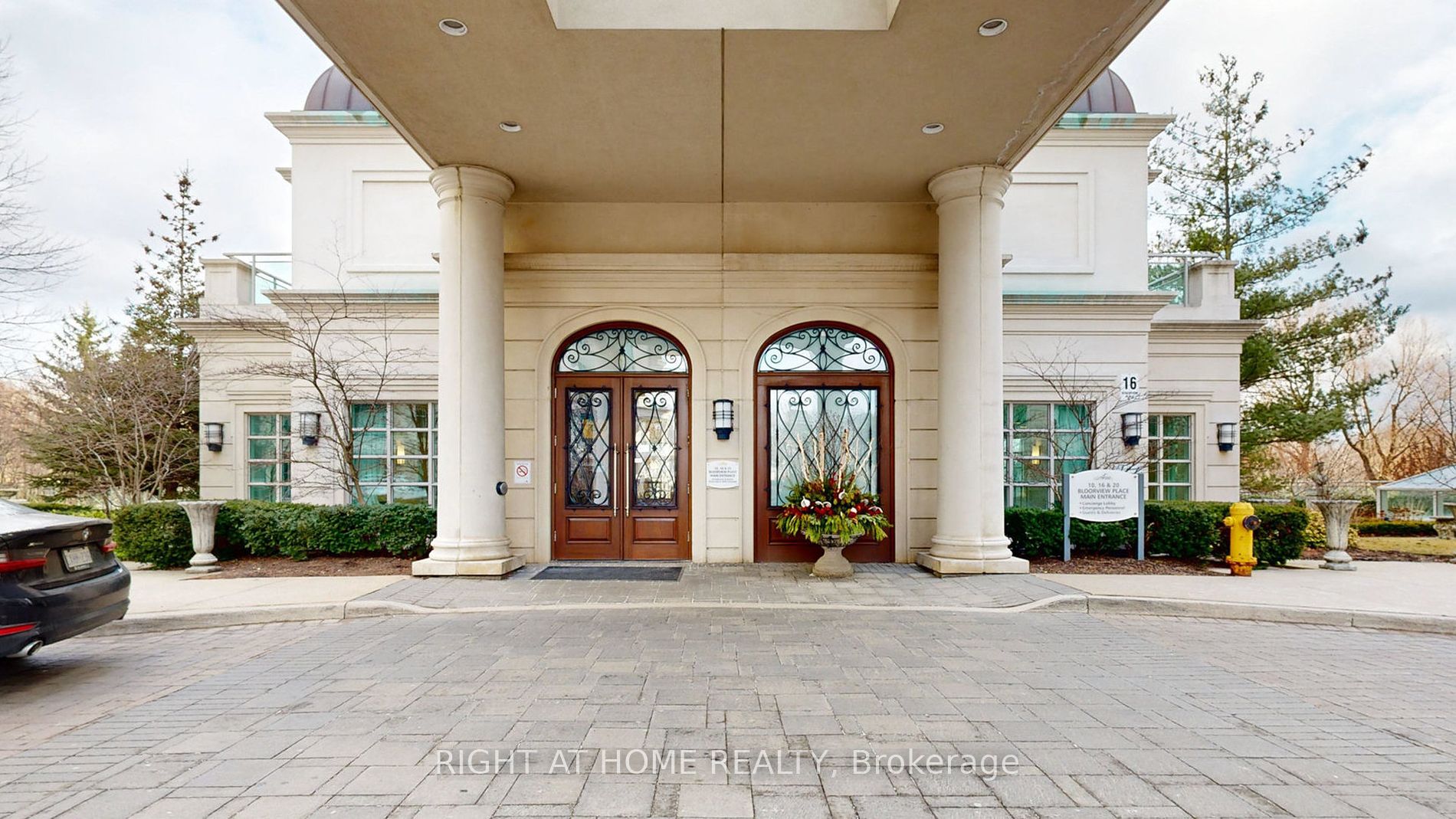 10 Bloorview Pl 1706