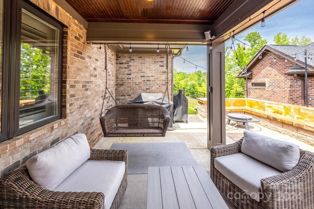 1446 Spring Ridge Lane
