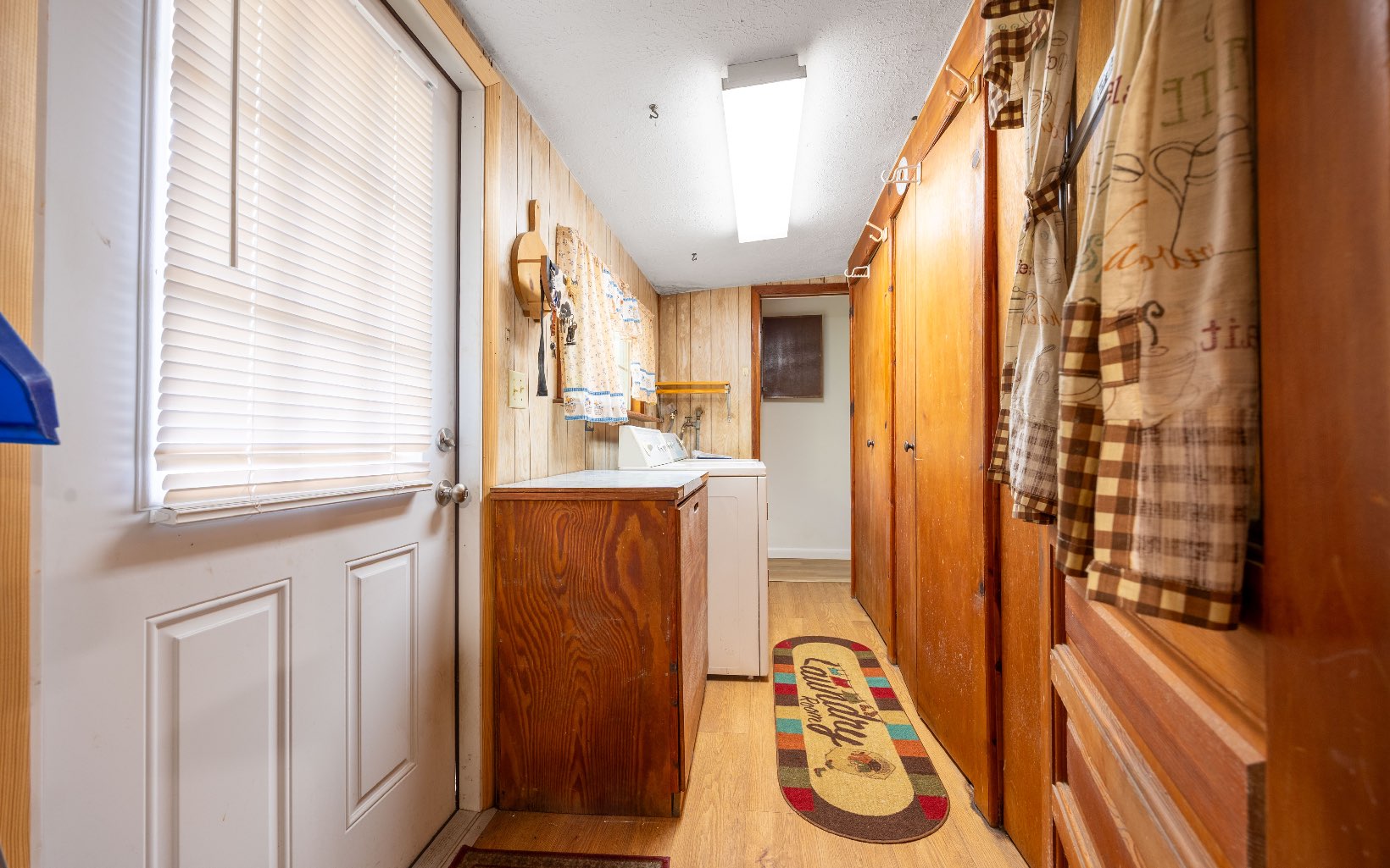 112 NE Rowan Rd