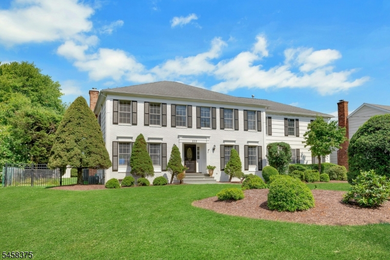 232 Longwood Ave