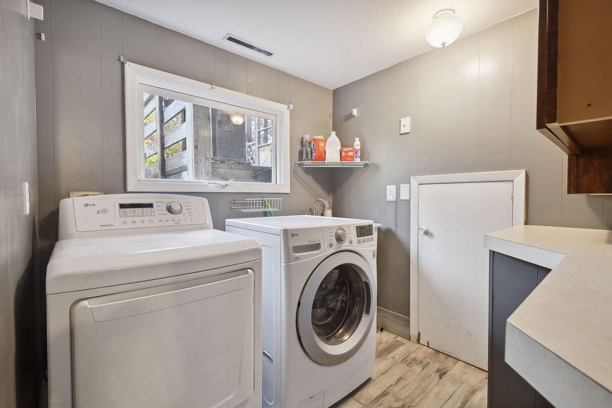 25640 Sunnyvale Lane