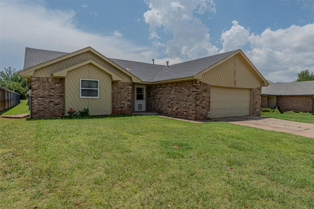 Welcome home to this refreshed 3-bedroom, 2-bathroom home nestled in one of Edmond's desirable neighborhoods. Freshly painted inside and out, this move-in-ready home offers a bright, inviting atmosphere with an abundance of natural light streaming through its many windows.The spacious living room is centered around a cozy masonry fireplace with a classic brick hearth, perfect for relaxing evenings or gathering with family and friends. The generous primary suite provides a peaceful retreat and features charming window benches with hidden storage, adding both character and functionality.Step outside to enjoy the large backyard, offering plenty of room for play, pets, or future outdoor projects. The covered patio creates the perfect place to unwind with your favorite beverage while taking in Oklahoma's beautiful sunsets.With comfortable living spaces and convenience to local amenities, 521 Gray Fox Run is ready to welcome its next owners. Don't miss your opportunity to make this affordable Edmond gem yours!
