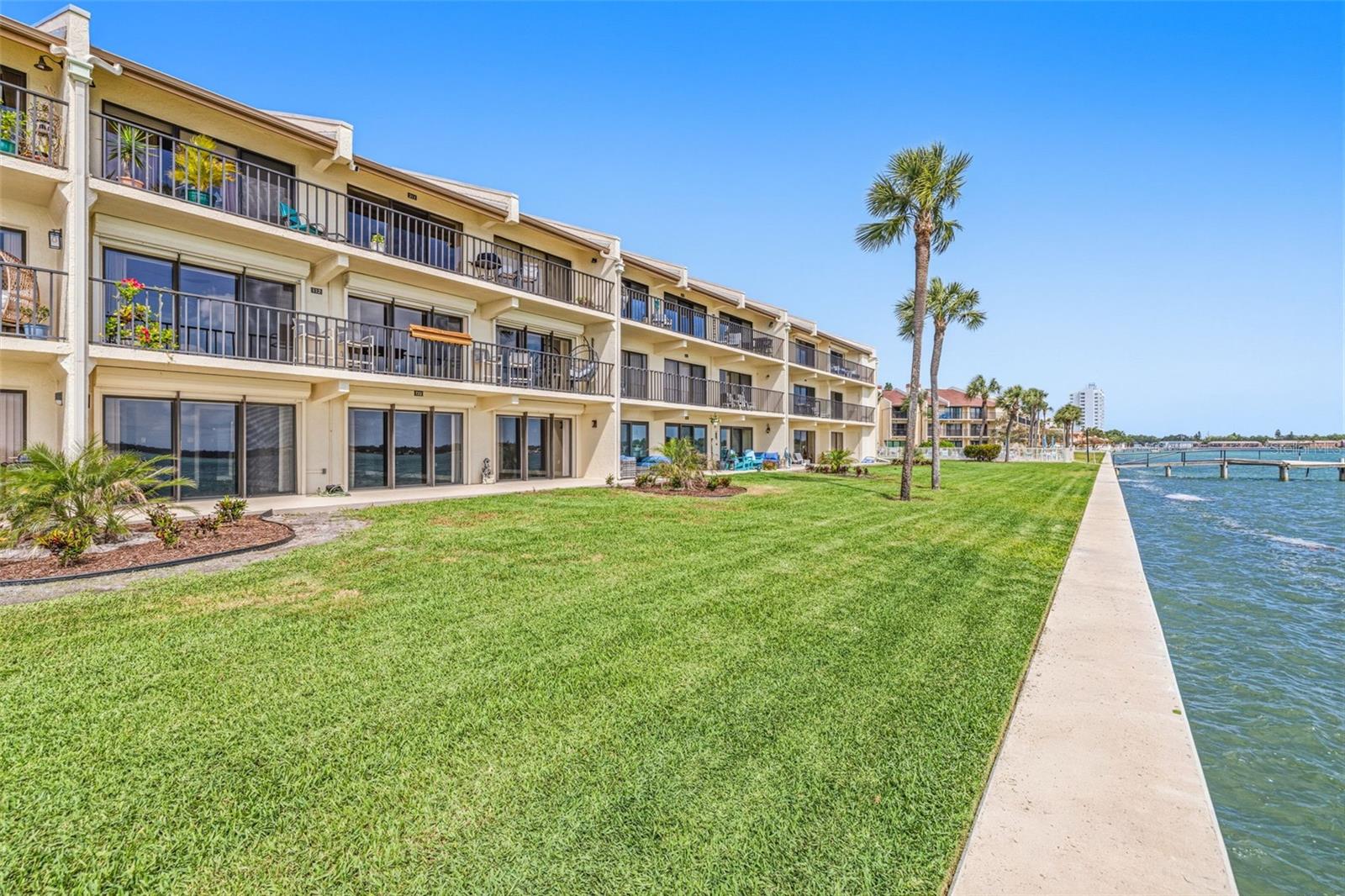 7520 Sunshine Skyway Lane S T22