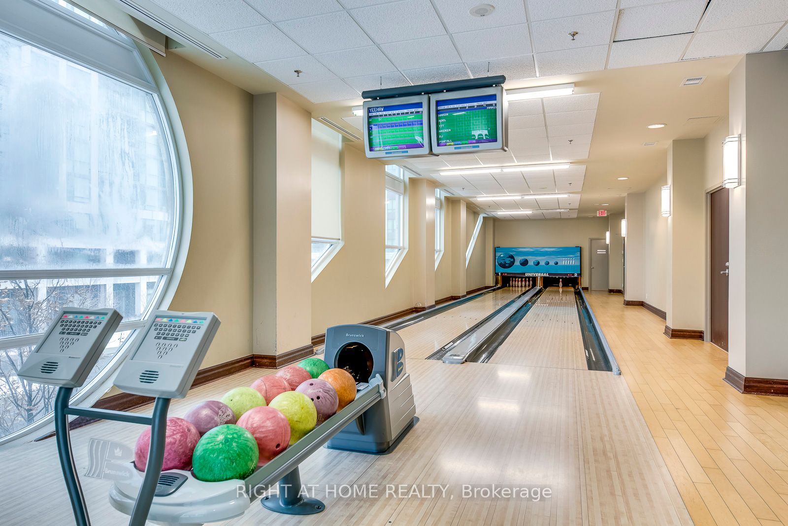 339 W Rathburn Rd 601