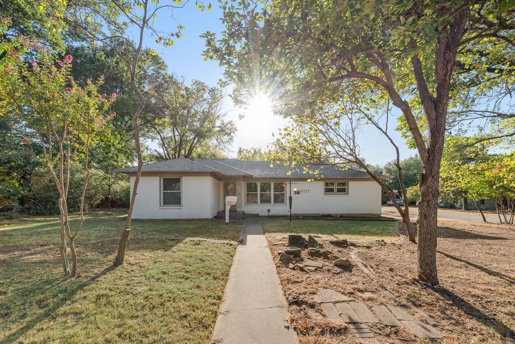2217 Glenwood