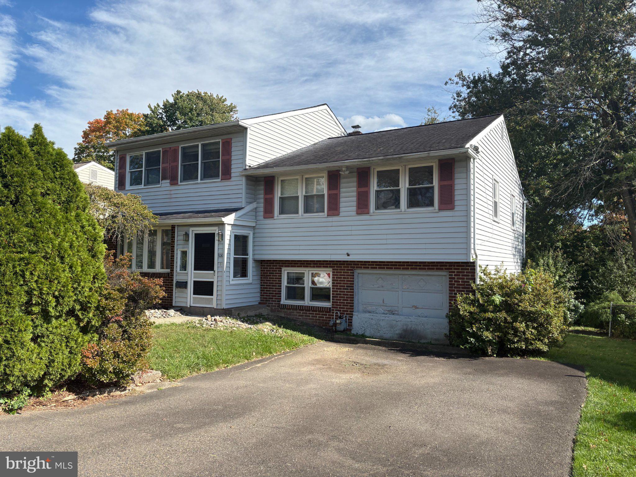 Welcome to 530 Inman Terrace! Pride of ownership is evident throughout this beautifully maintained multi-level split in desirable Willow Run. The spacious primary suite features a private bath with skylight and a large walk-in closet. Three additional bedrooms and a full bath provide plenty of space for family and guests. The bright, sunny eat-in kitchen opens through sliding glass doors to a rear deck overlooking the beautifully manicured yard and storage shed. The inviting living room features a bay window, recessed lighting, and attractive window treatments, while the lower-level family room offers additional living space. Abundant storage, great schools, convenient shopping, public transportation, and easy Turnpike access complete the package. A wonderful place to call home—come see why there's no place like 530 Inman Terrace!