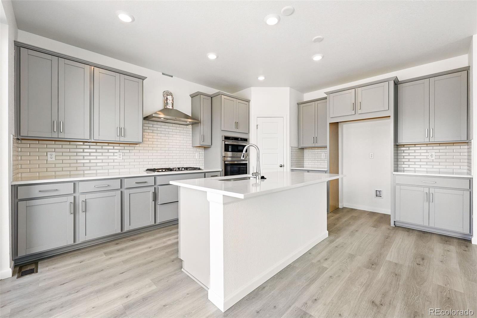 16618 W 92nd Place