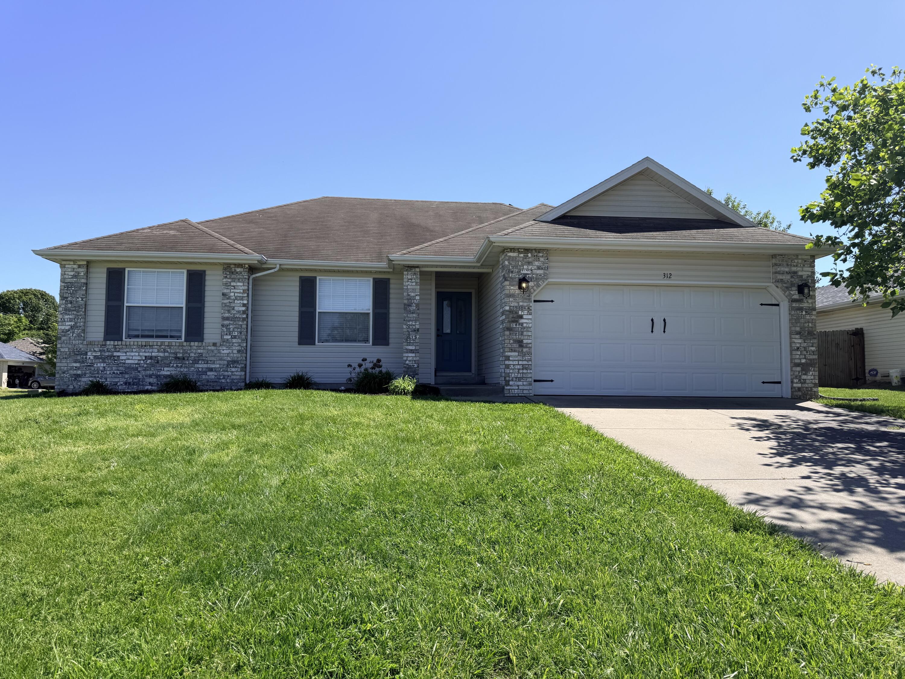 312 W Shawnee Court