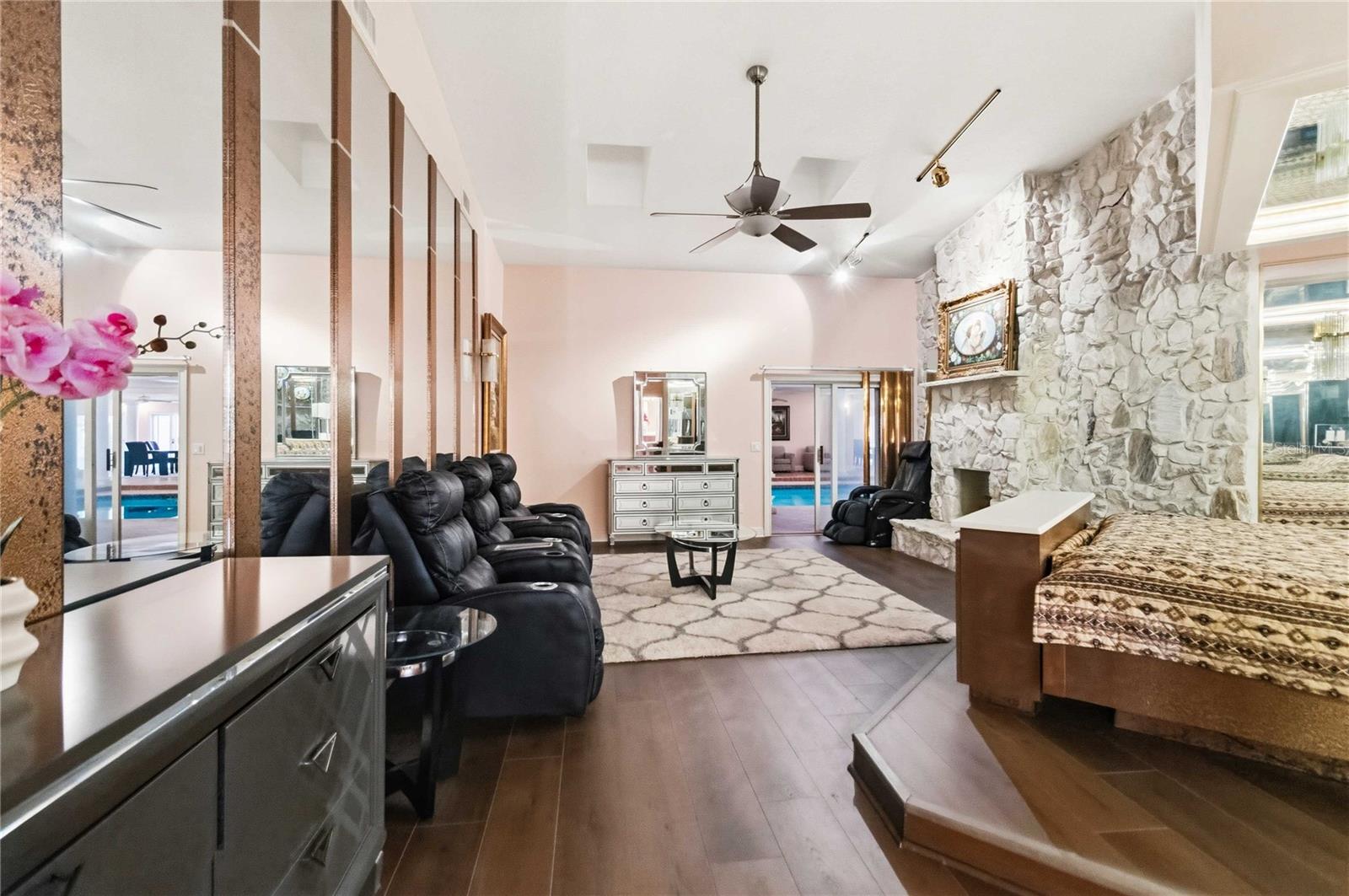 593 Dunmar Circle