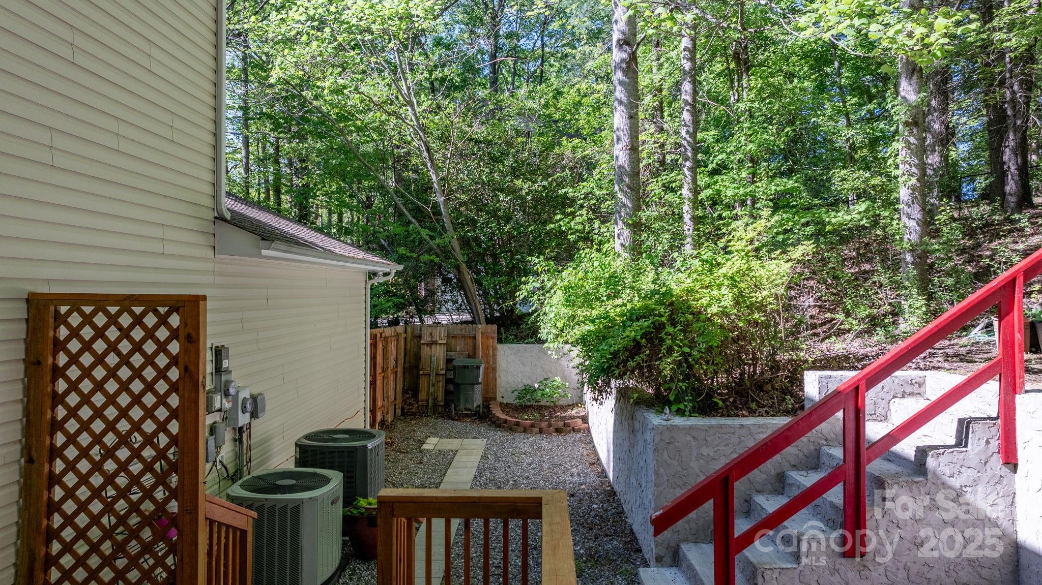 1026 Wellington Court