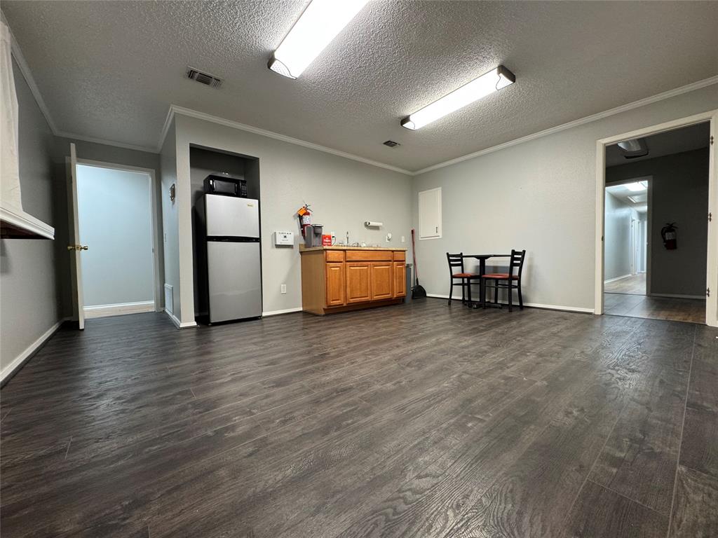 2775 NE Loop 286 Highway