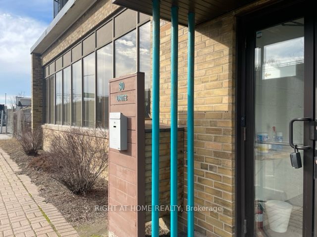 30 Fordhouse Blvd A