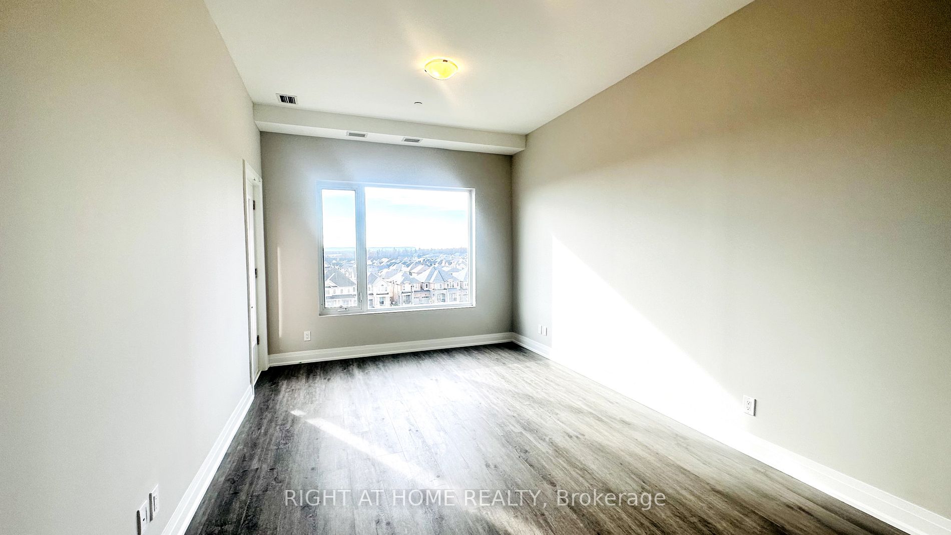 3265 W Carding Mill Tr