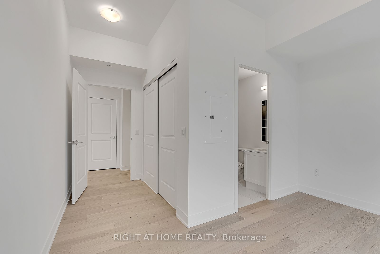 1063 Douglas Mccurdy Comm Circ 613