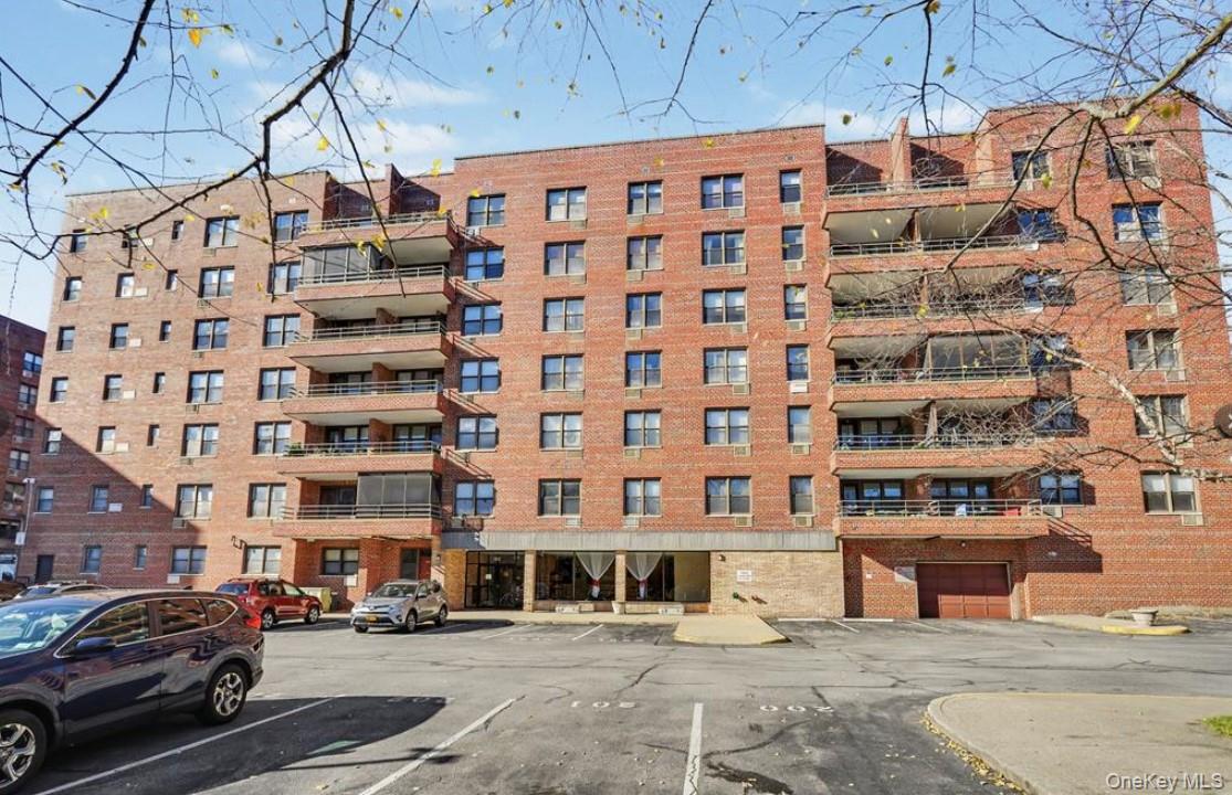 60 Barker St 617