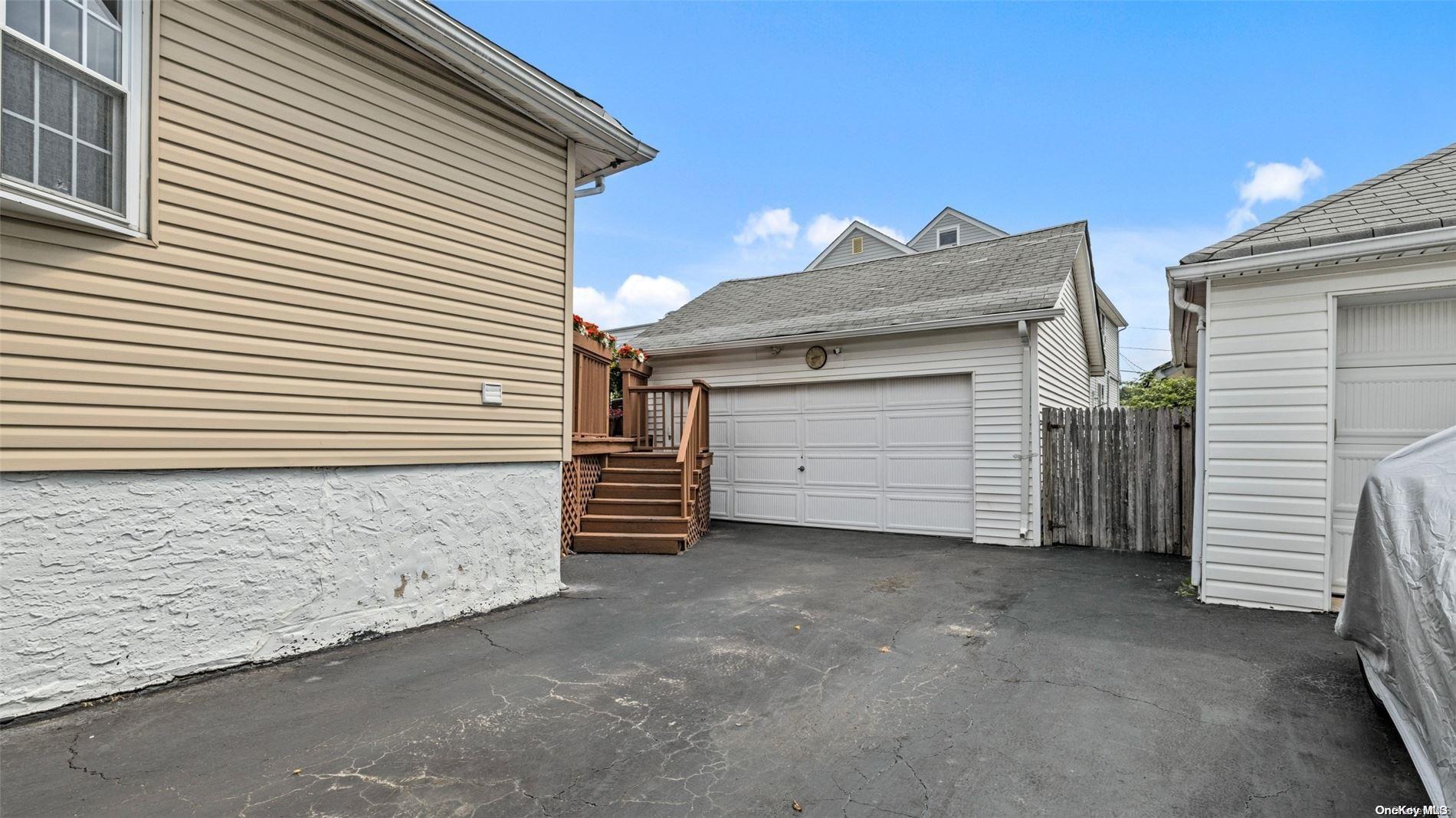 532 Cedarhurst Avenue