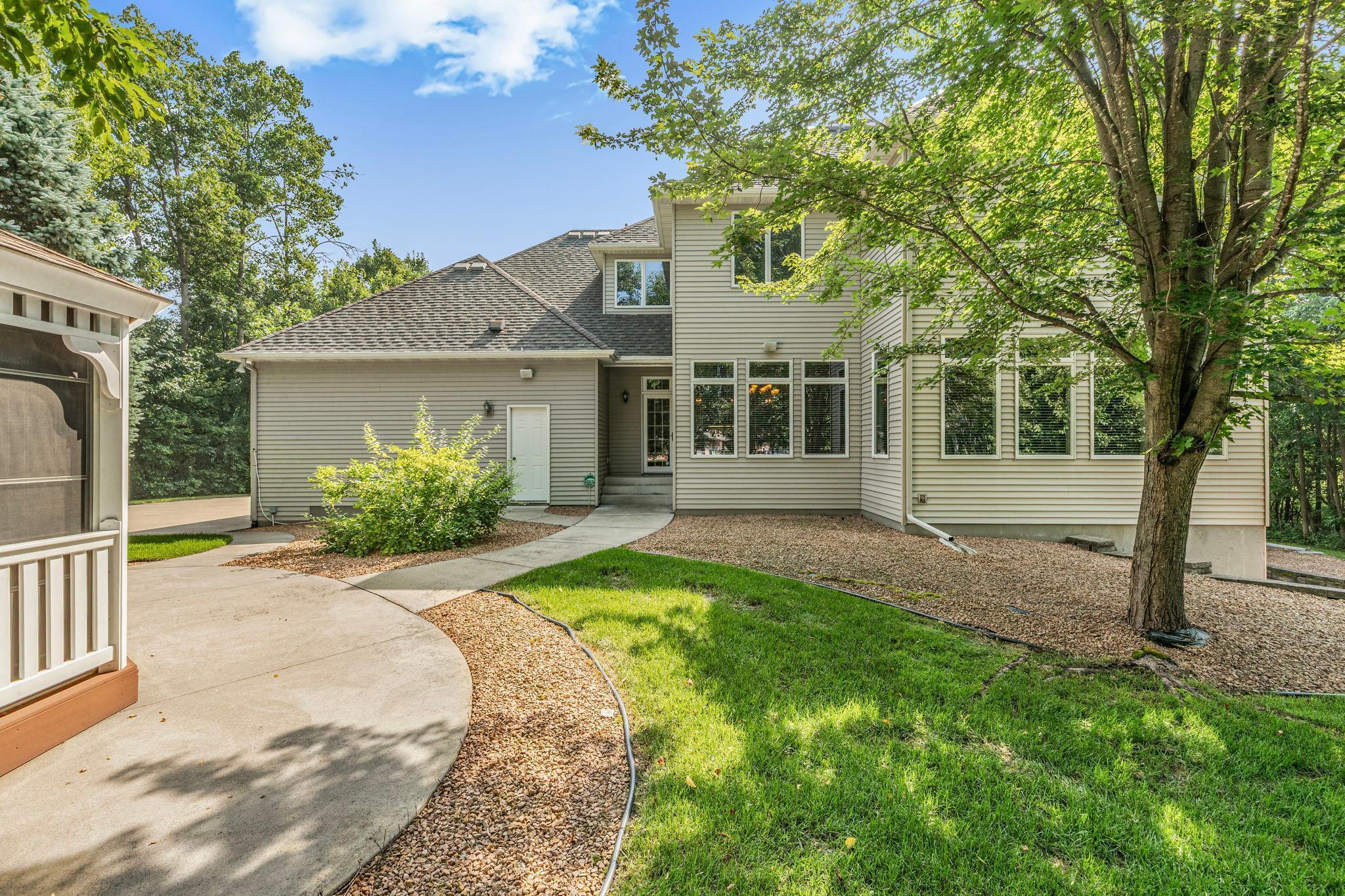 1621 Blackberry Circle