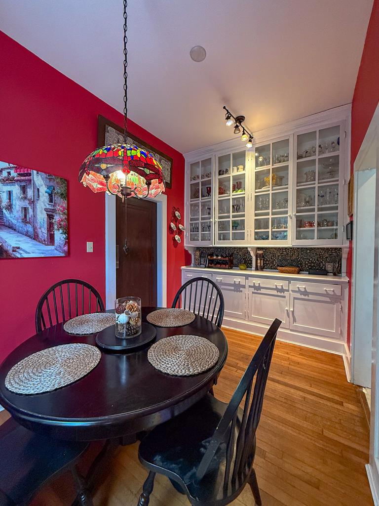 212 Bay Ave 9A