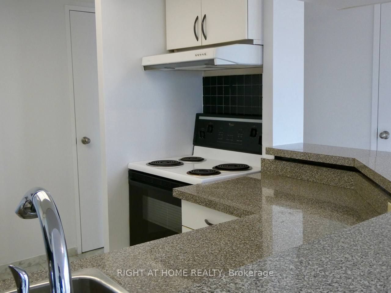 1001 Bay St 3104