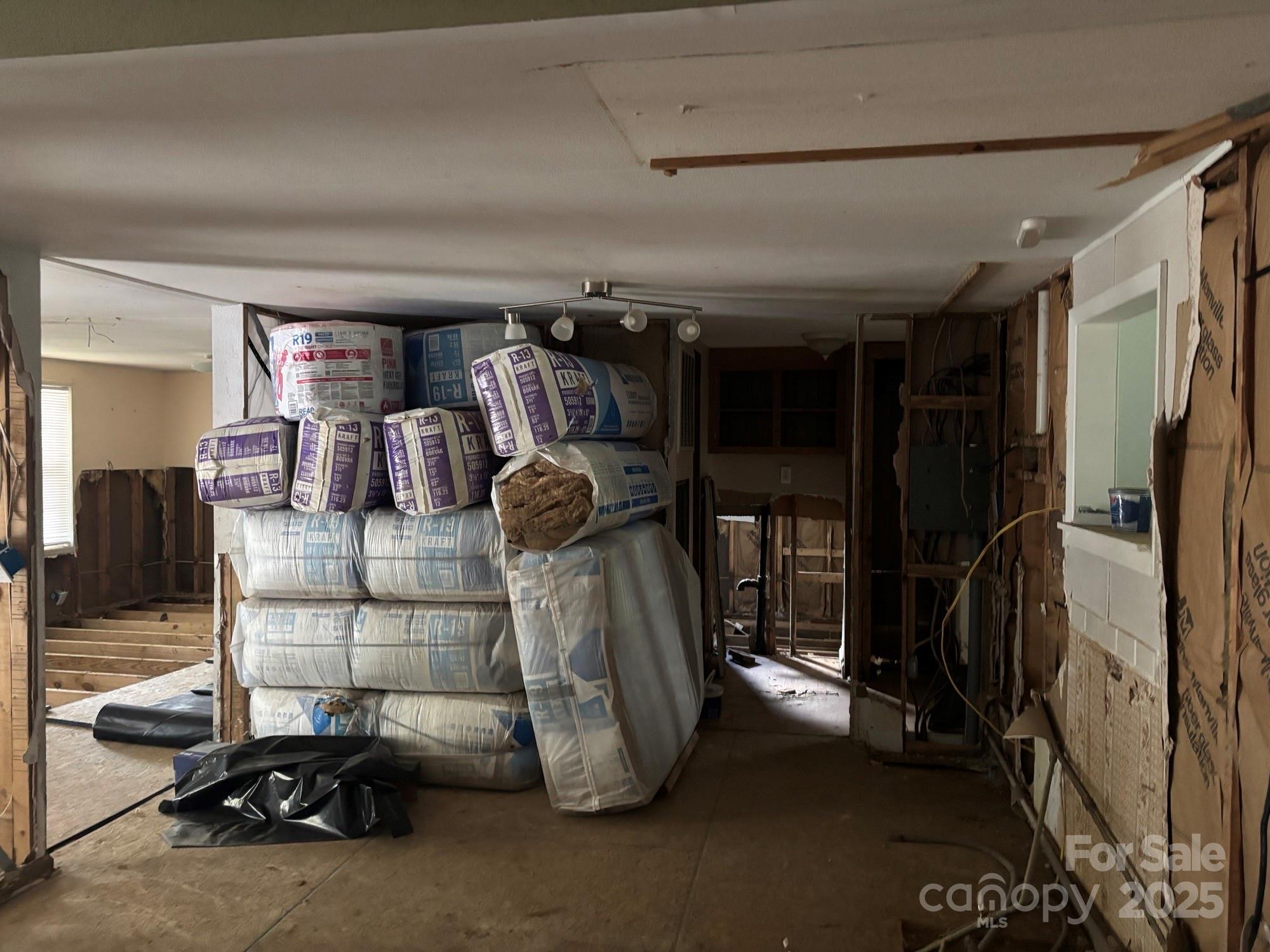 999 Hwy 19E Highway N