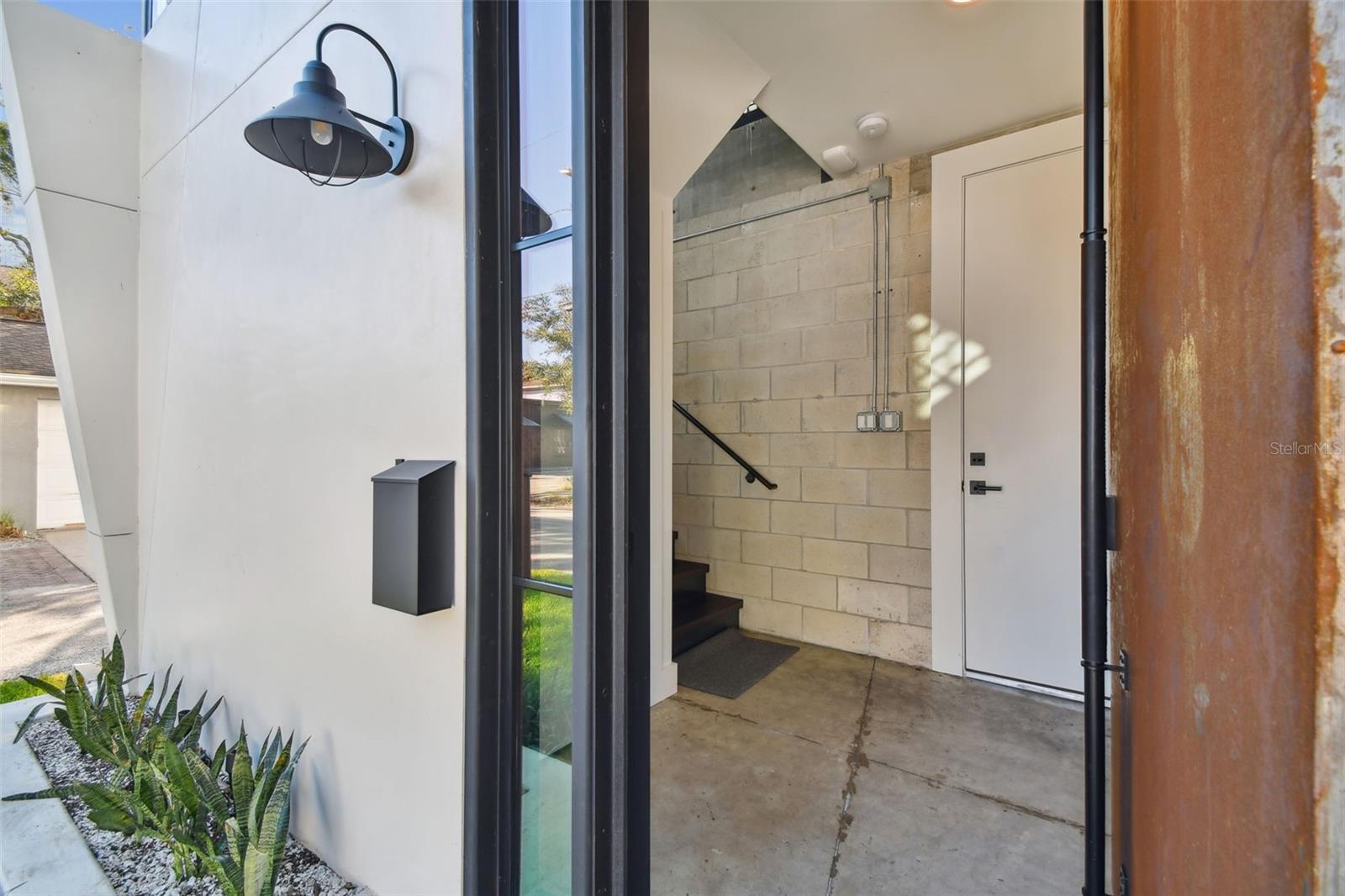1312 W Azeele Street 1