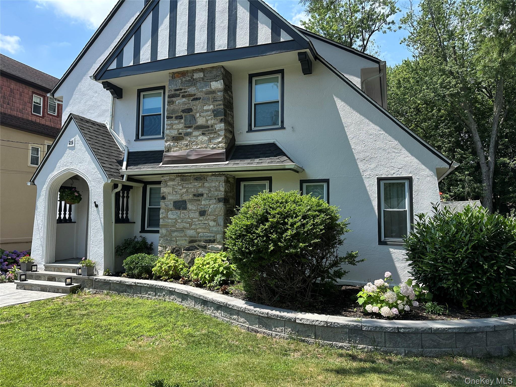 25 Parkway Road