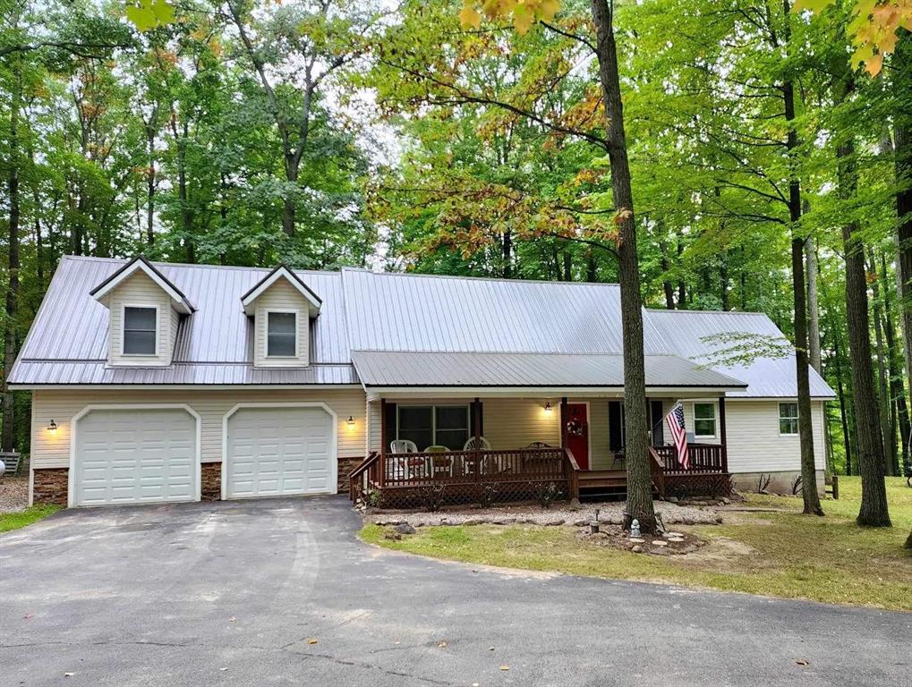 East Central Michigan Country Homes