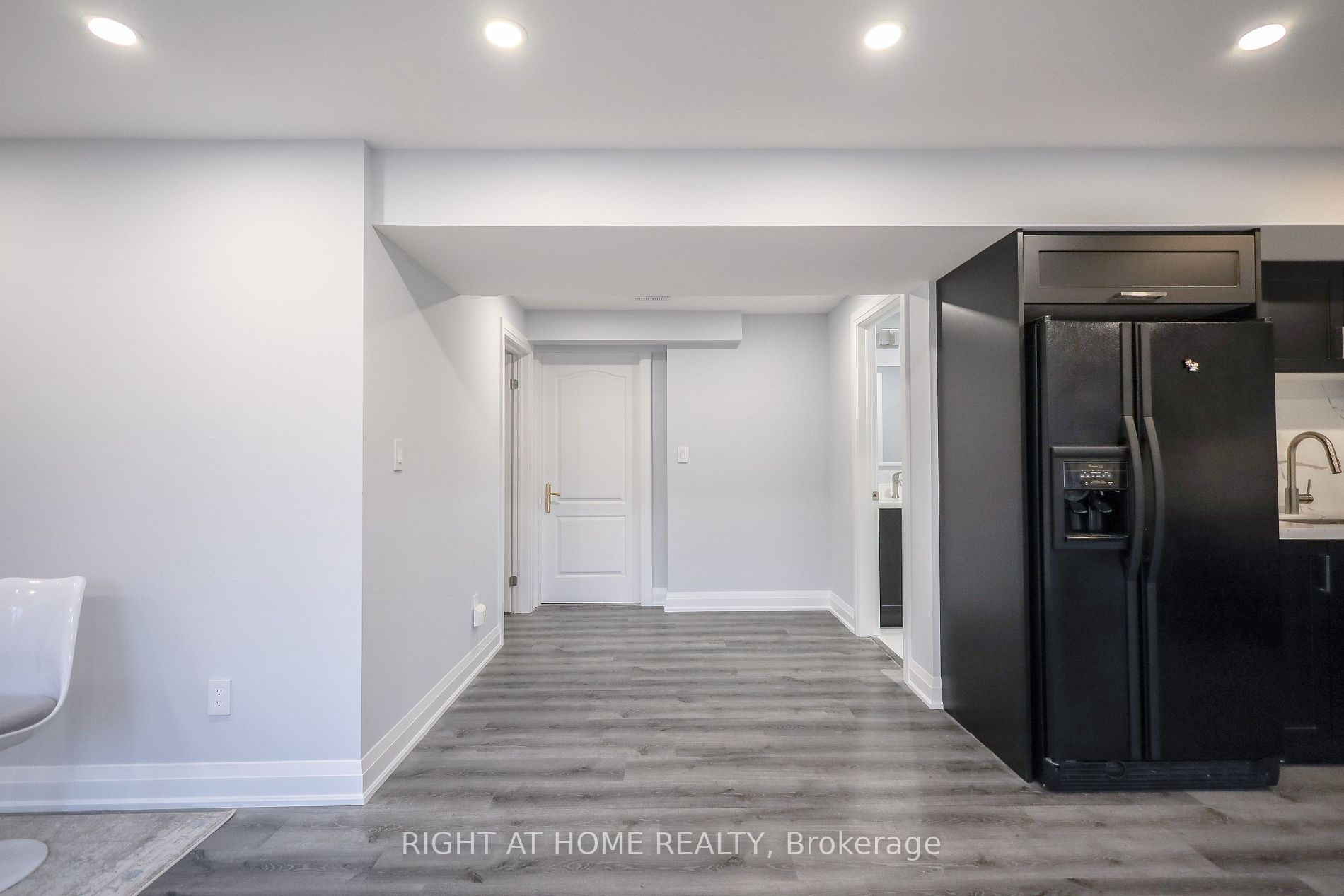 491 Melville Ave Bsmt