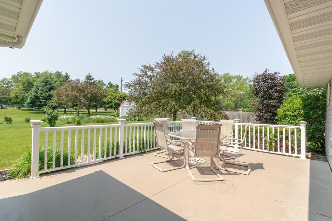 212 Cedar Circle